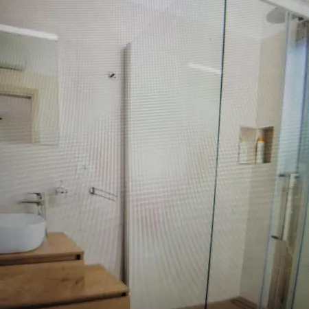 Beautiful House In Apartman Pomer