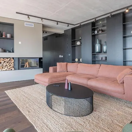 Beautiful House In Apartman