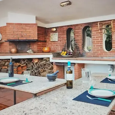 Apartment Beautiful House In Pomer
